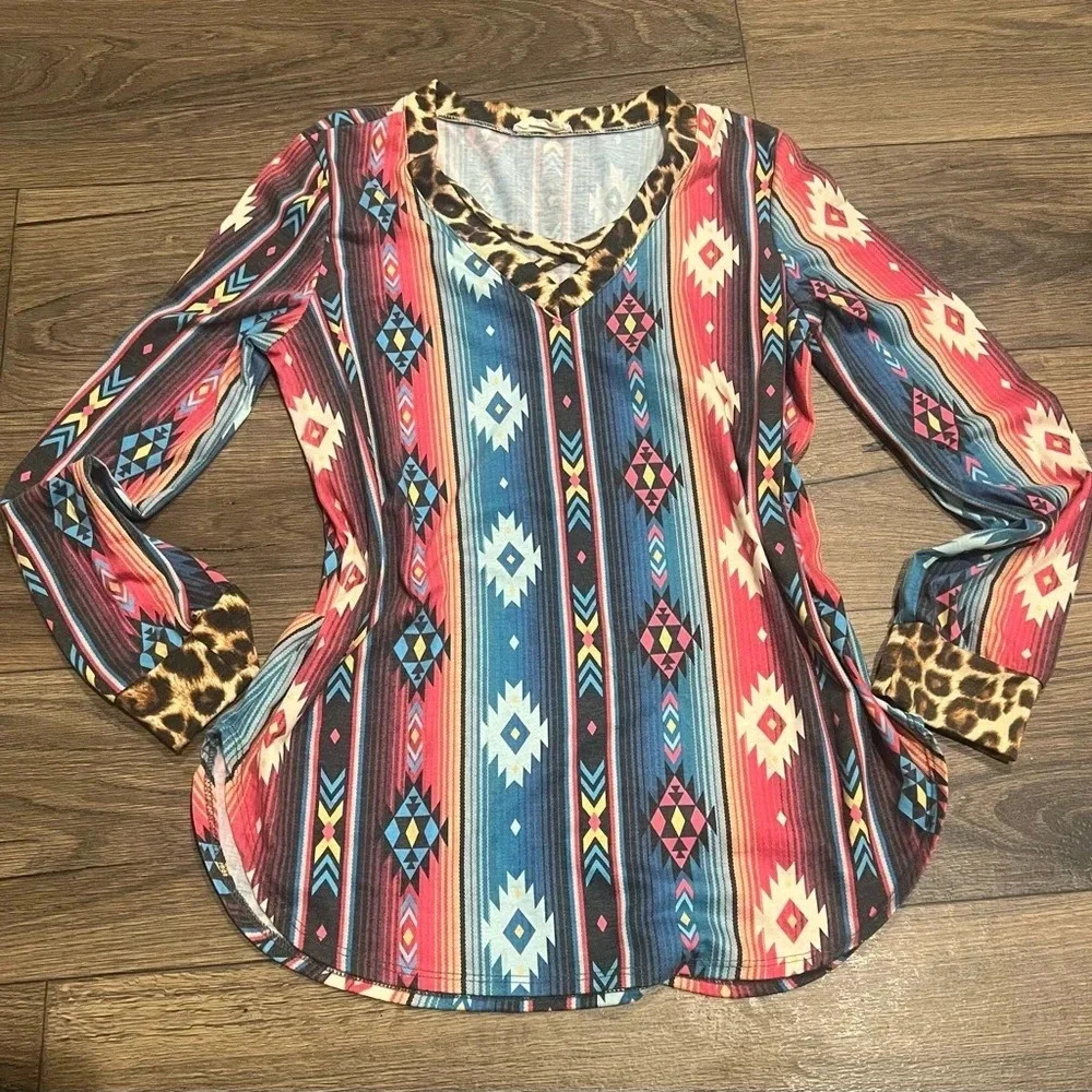 Aztec Long‎ Sleeve Size Large